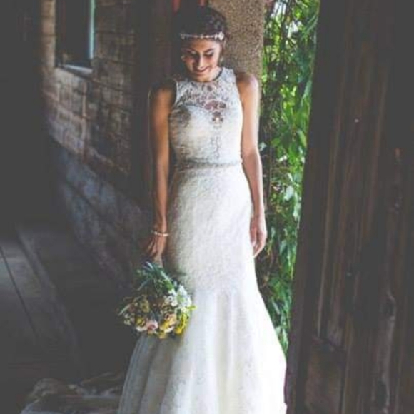 Allure Bridal C280 Wedding Dress 👰 - Picture 3 of 12